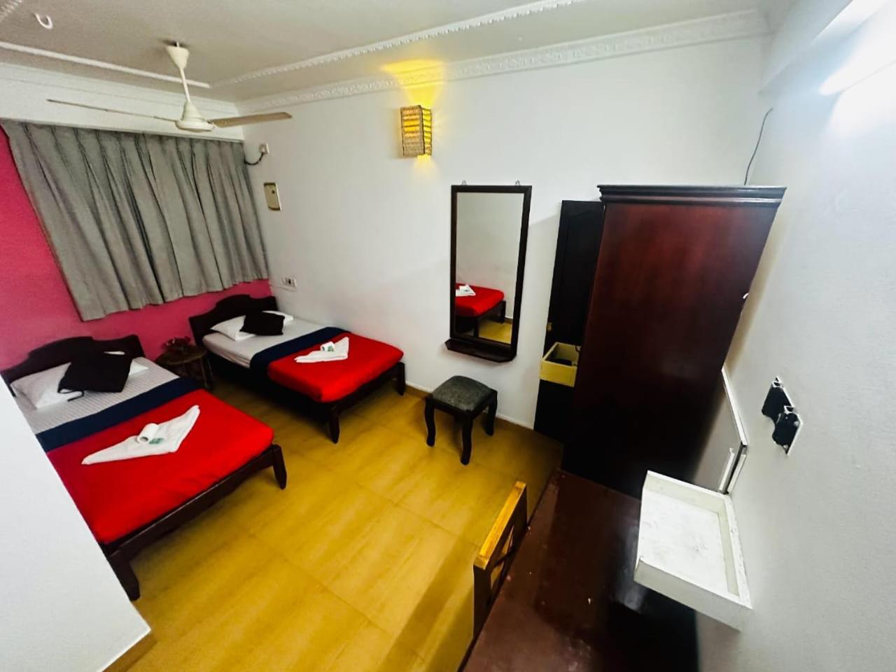 Xhostel Hostel Kochi Eksteriør billede